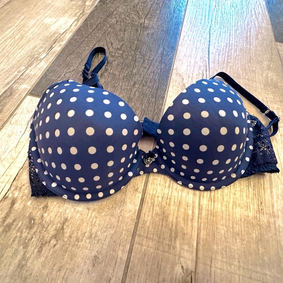 Victoria Secret Love Pink Navy Blue Polka Dot Bra with Charm & Pink Lace - Picture 3 of 15